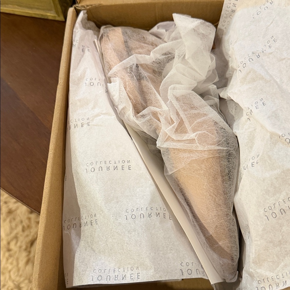 Journee Collection Marcella Pump - Picture 6 of 10